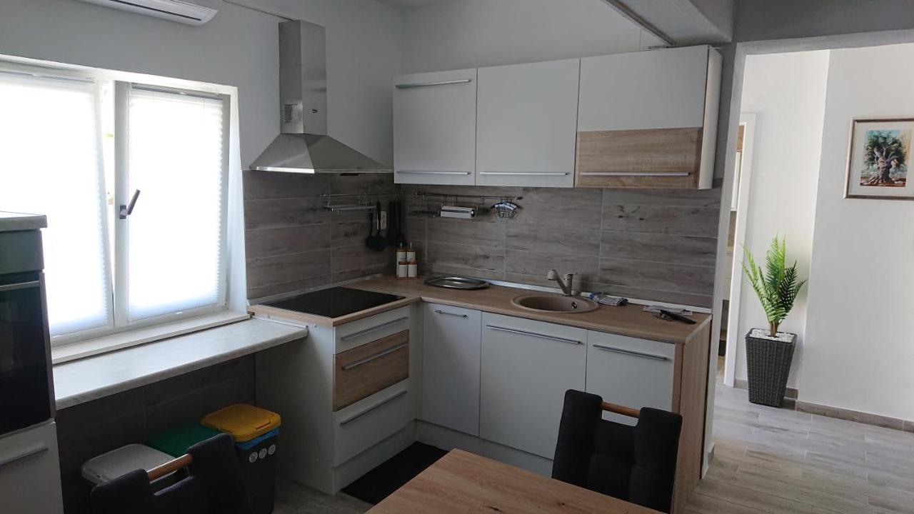 Amama Apartman Brodarica  Kültér fotó