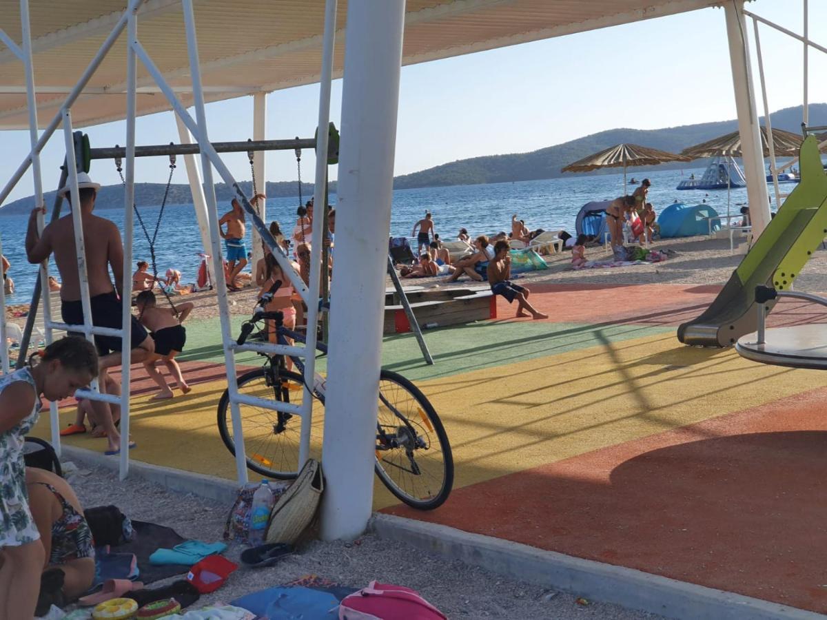 Amama Apartman Brodarica  Kültér fotó